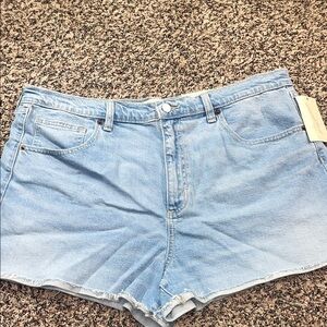 Universal Thread Light Blue Denim Women's Jean Shorts Plus Size 16 | NWT